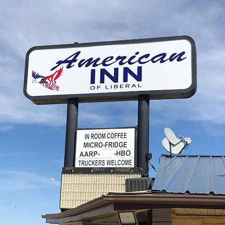 American Inn Of Либерал Екстериор снимка